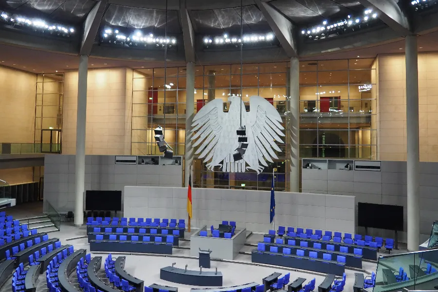 German business climate index improves amid uptick in expectations