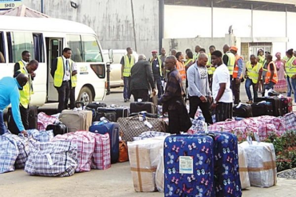 Ghana deports 4 Nigerians, 7 others after transfer from US