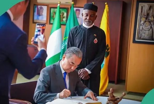 FG adds Chinese Language to new school curriculum