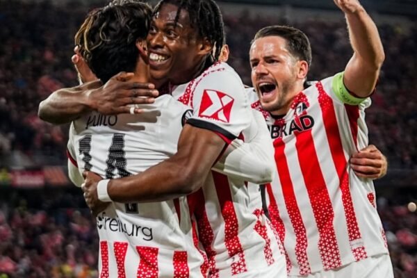 Freiburg beat Utrecht to continue strong start into Europa League