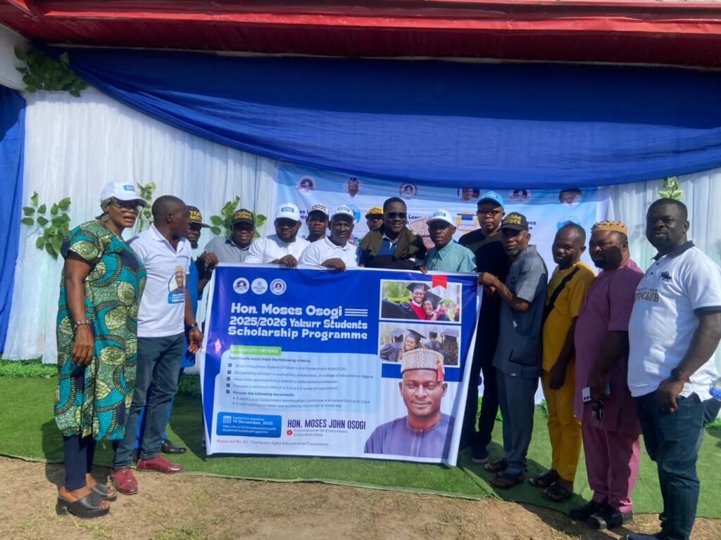 C'River Environment Commissioner disburbes ₦10m scholarship to 60 Abi students