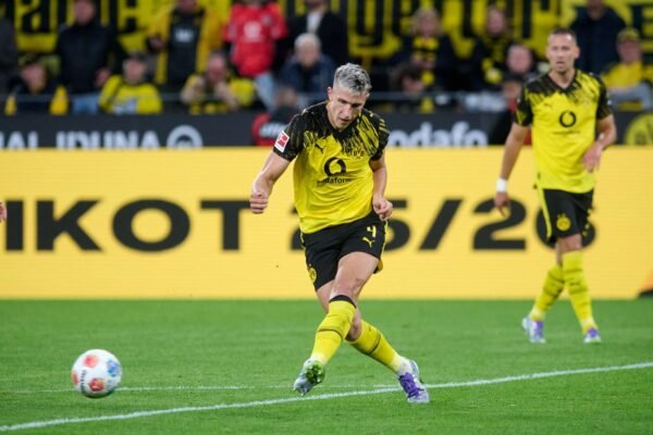 Bayern mum about alleged Schlotterbeck interest, Dortmund relaxed