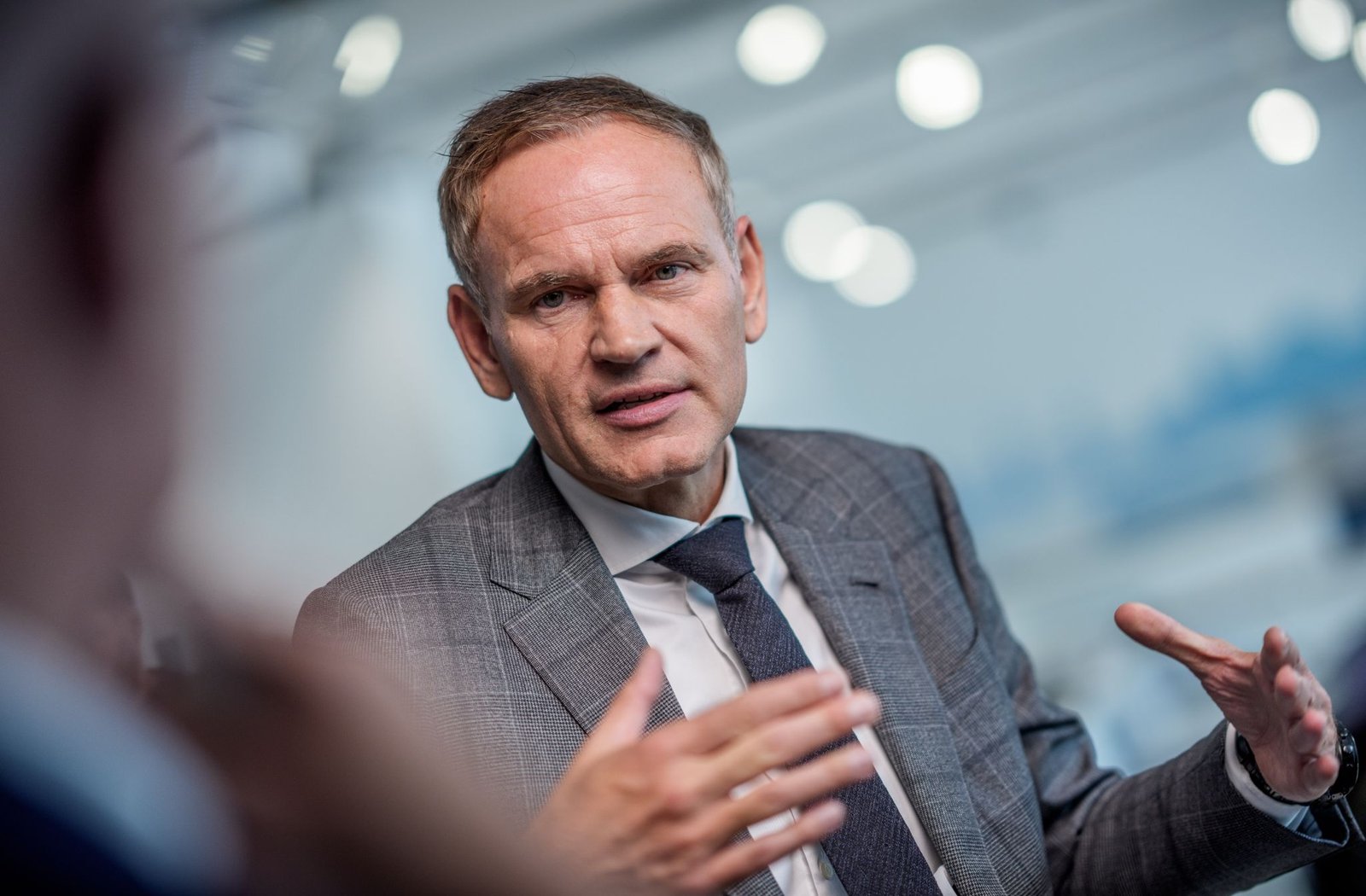 VW boss Oliver Blume to step down as chief executive of Porsche