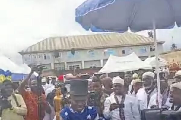 Calabar South monarch honours top govt officials with chieftaincy titles