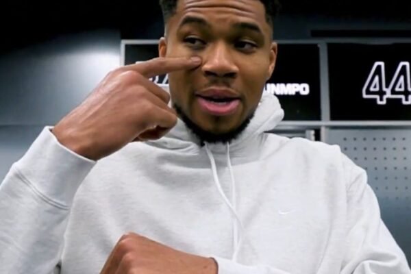 Giannis Antetokounmpo saves lady from robber at Pick 'N' Save