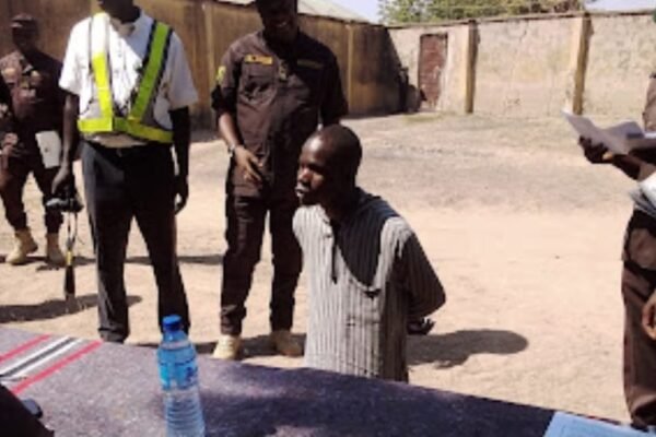 Convict ends relationship with 3 girlfriends after failing to visit him in prison despite sharing stolen noodles with them