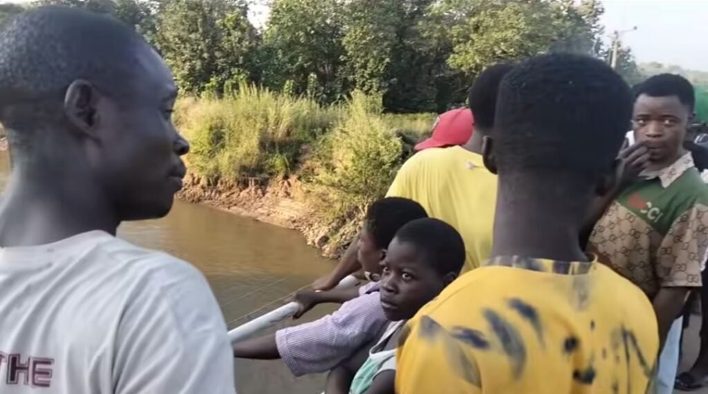 JUST IN: 5 dead as minibus plunges into river in Ogoja