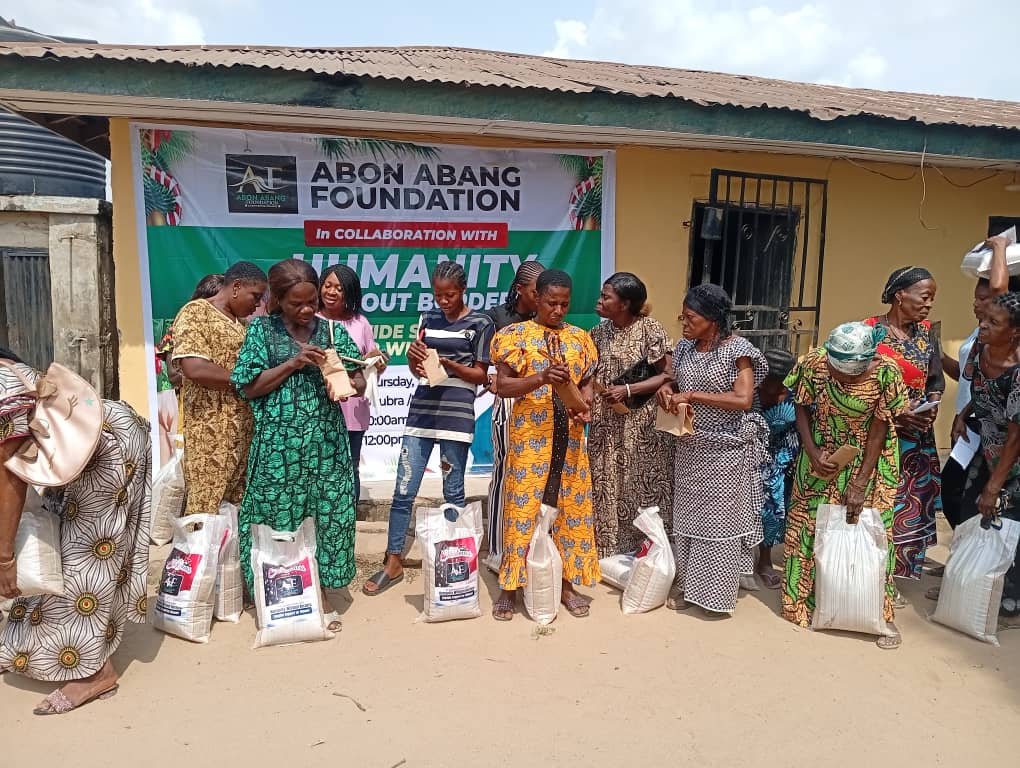 Christmas: Otu's Wife, Abang Foundation feed 100 widows in Obubra, Etung