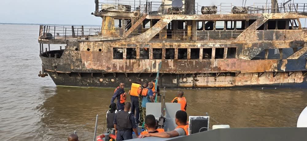 One missing as Navy rescues 20 from burning vessel off Calabar waterways