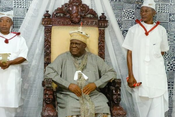 Obong of Calabar urges FG to reverse National Language Policy