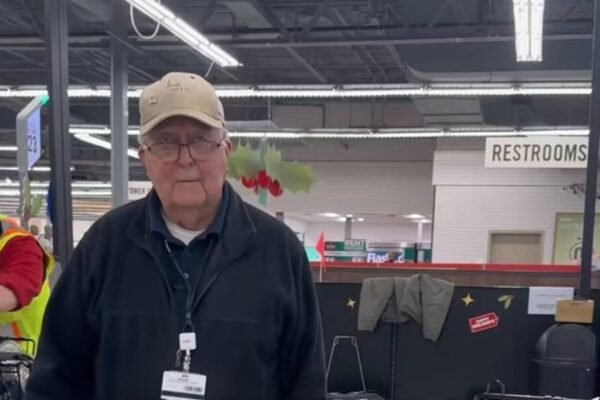 Internet users raise over $1.2m for 88-year-old US Army veteran Ed Bambas who lost his wife, pension