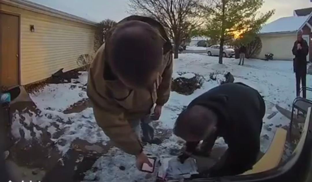 Gov Walz tells Trump to pull his 3,000 ‘Untrained Agents’ out of Minnesota before they kill again