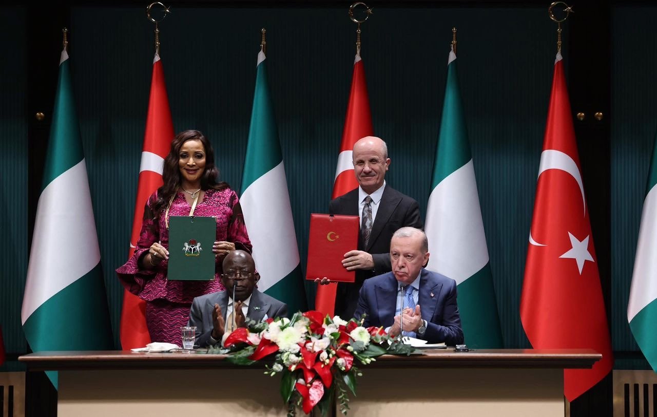 President Tinubu stumbles and falls in Turkey (VIDEO)