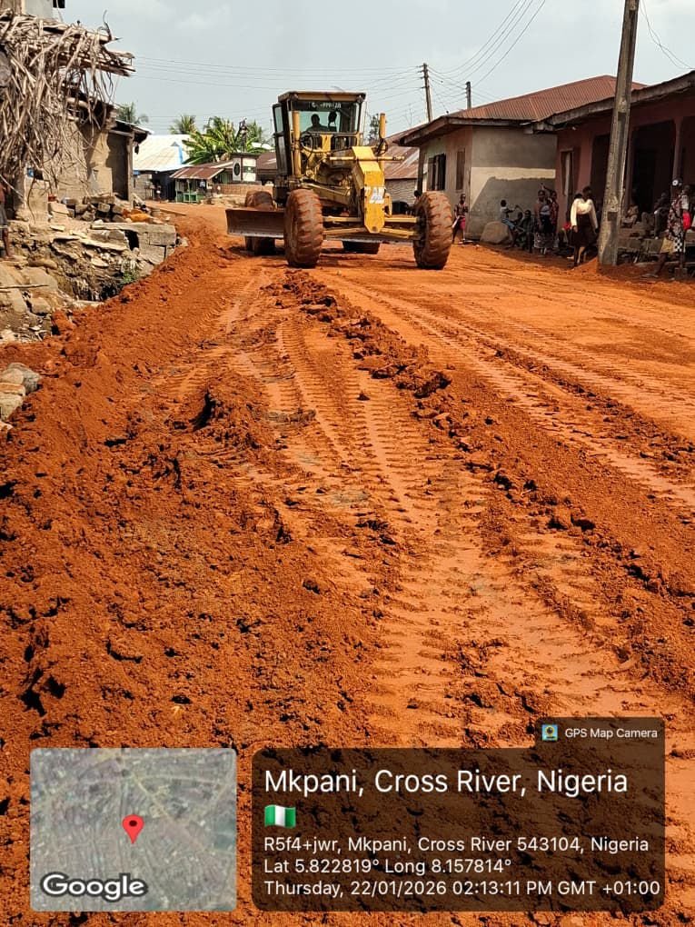 Sen. Williams begins construction of 2km Mkpani ring road