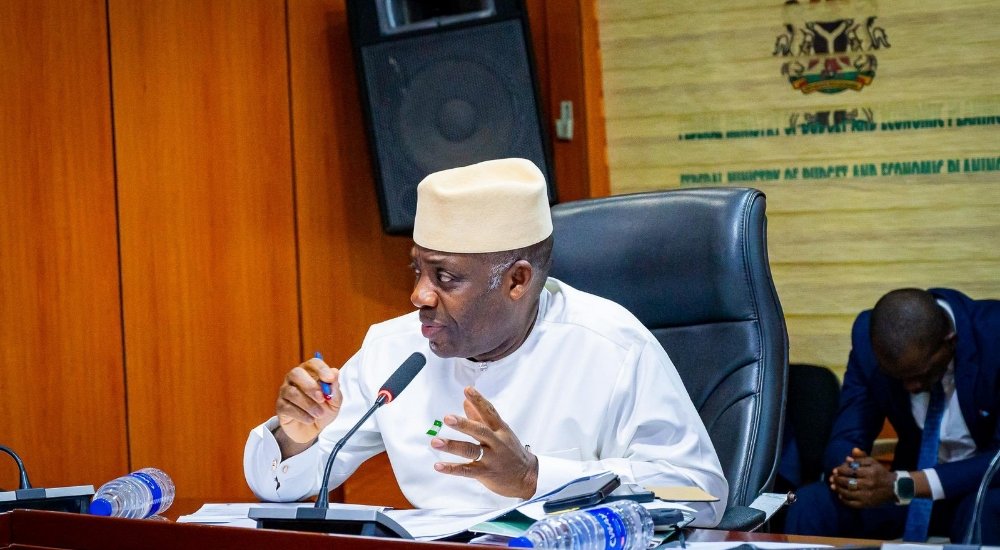 FG reintroduces reusable textbooks policy