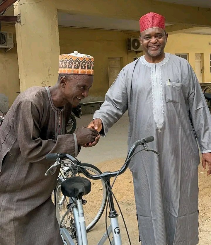 Commissioner donates bicycles to junior staff