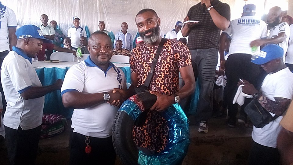 Commercial drivers in C’River receive fuel, tyres in first meeting