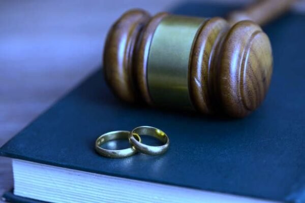 Court dissolves 39-year-old marriage between 2 senior police officers over domestic violence, infidelity