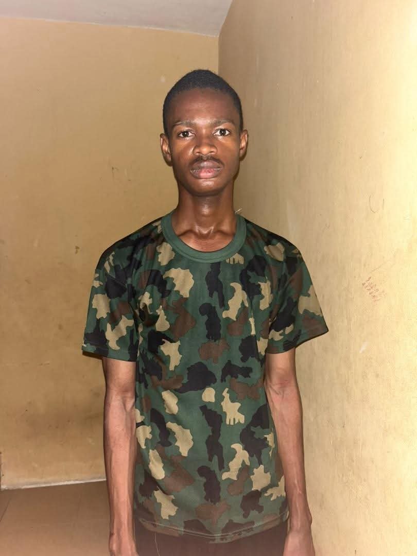 NNS VICTORY arrests, hands over fake Naval officers to Police in Calabar