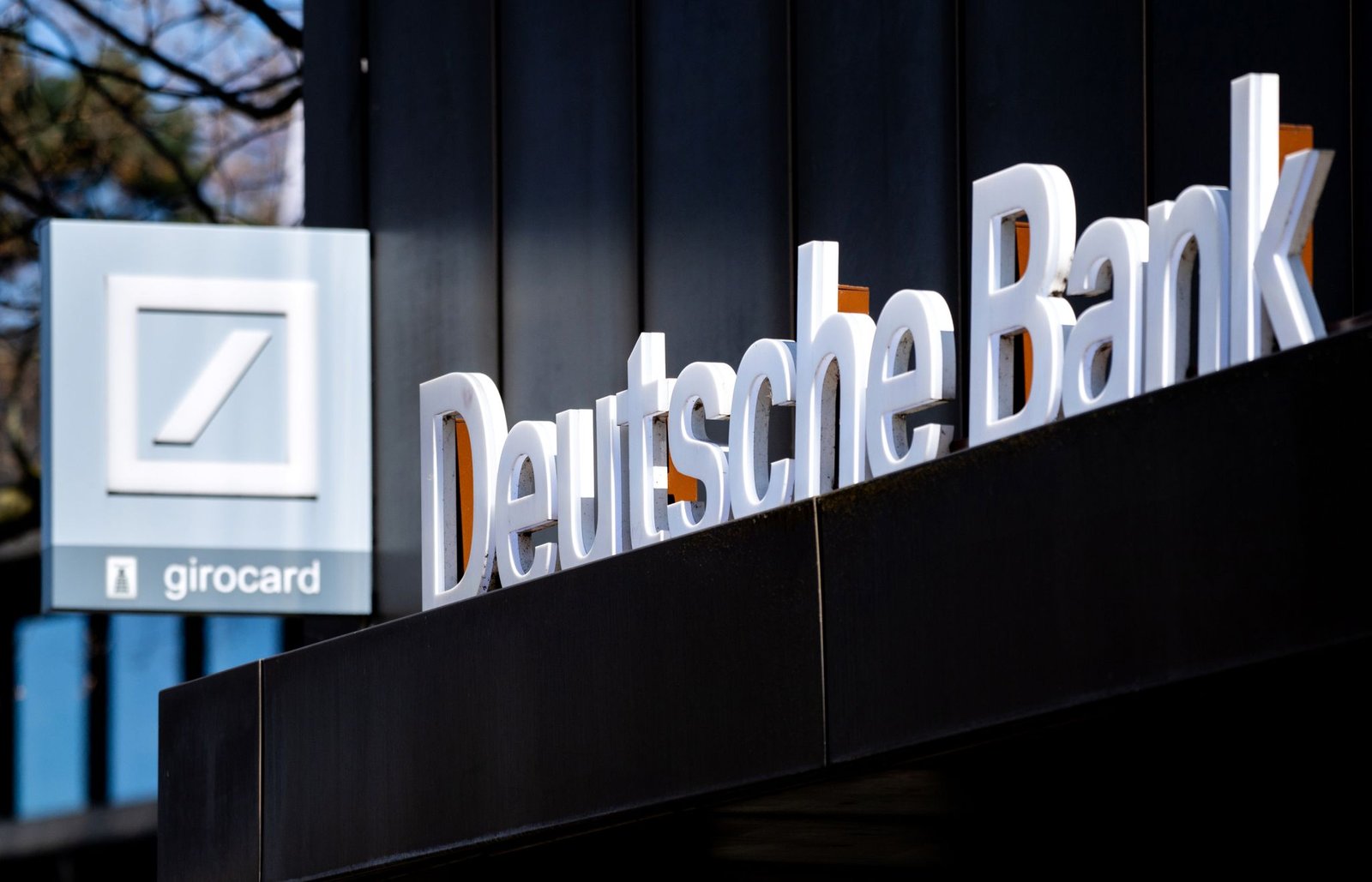 Deutsche Bank says it will profit from battle for Commerzbank