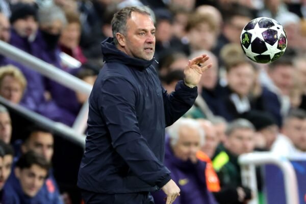 Flick set for Barcelona extension, plans to retire at the club