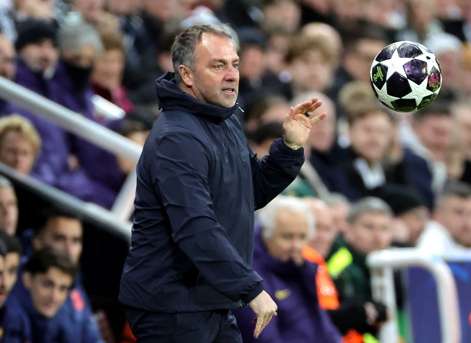 Flick set for Barcelona extension, plans to retire at the club