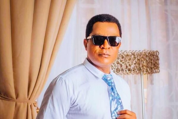 C'River North traditional rulers smile to the bank as Higgins Peters pays 3-month stipends