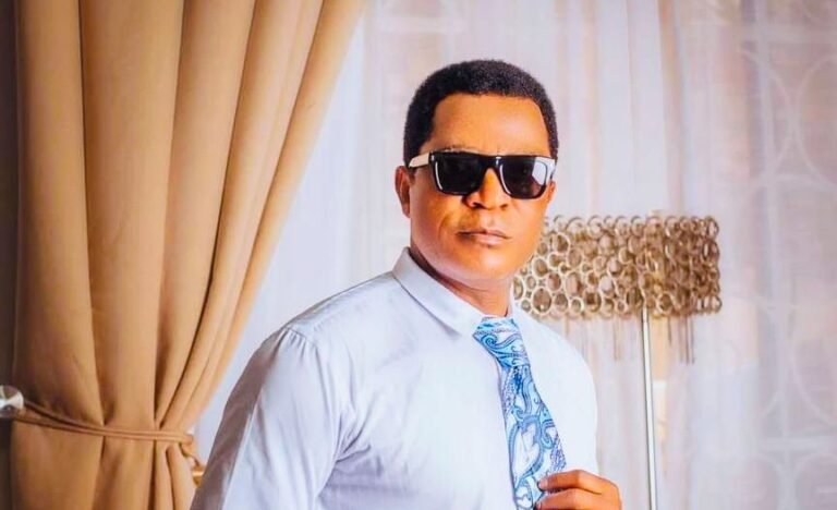 C'River North traditional rulers smile to the bank as Higgins Peters pays 3-month stipends