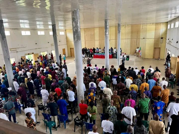 Yakurr Chairman congratulates APC Chapter Chairman, newly inaugurated 13 Ward Chairmen