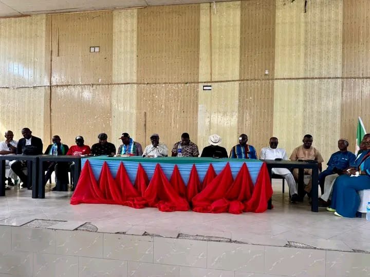 Yakurr Chairman congratulates APC Chapter Chairman, newly inaugurated 13 Ward Chairmen